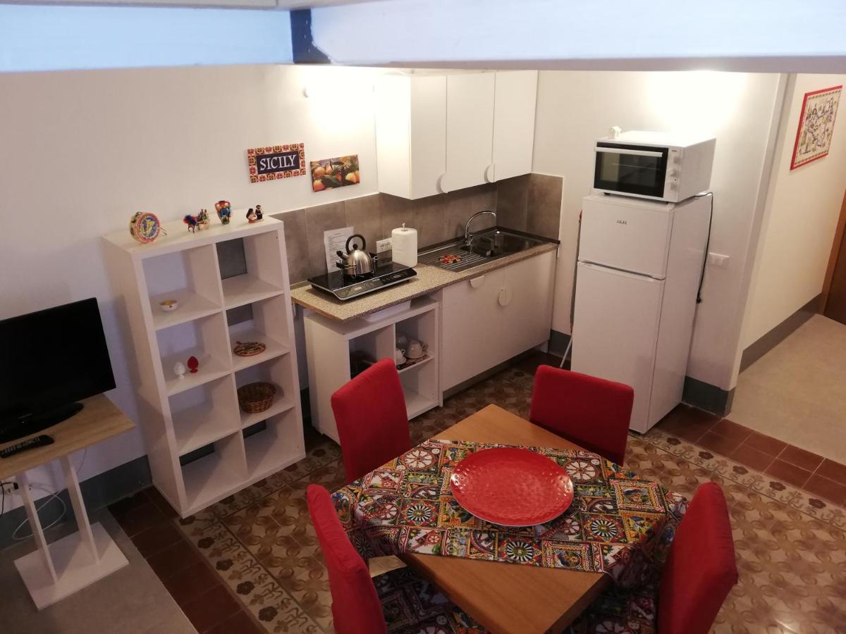 Il Posto Giusto Station Rooms Palermo Eksteriør billede